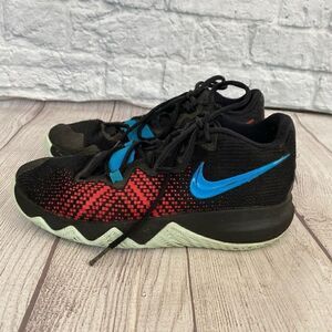 Nike Kyrie Irving boys youth 4.5 mid basketball tie up shoes